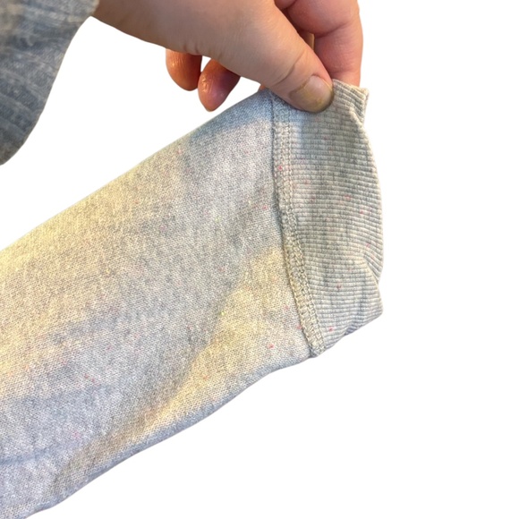 American Eagle Outfitters Gray Wave Graphic Top - Picture 6 of 8